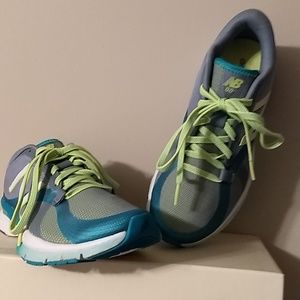 Women's Running Shoes